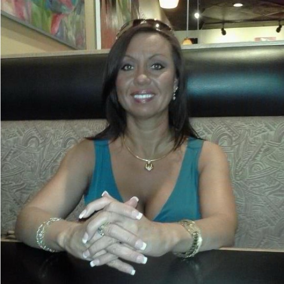 Meet your Posher, Mailee - Picture 1 of 6